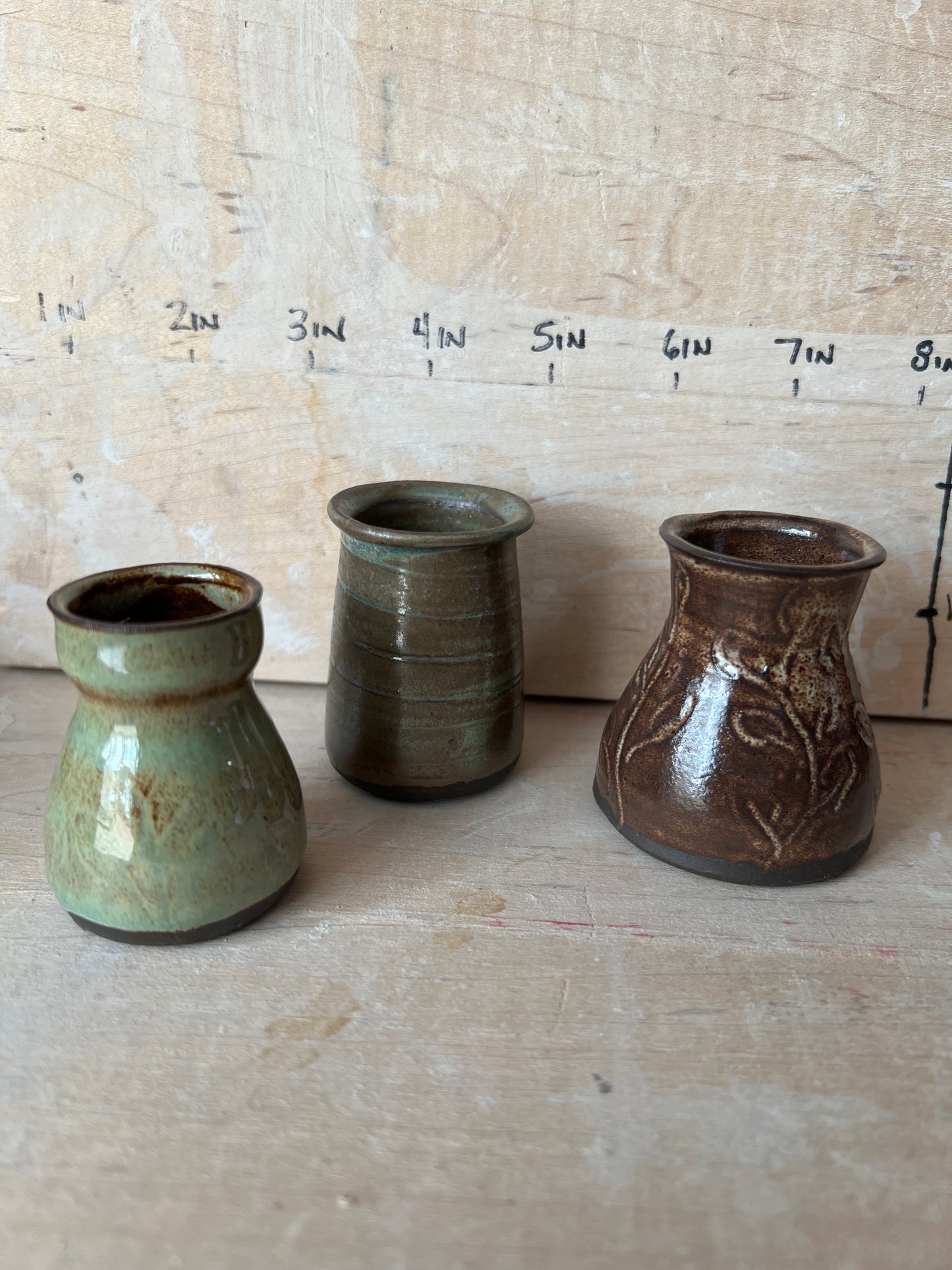 LSmall ceramic vase