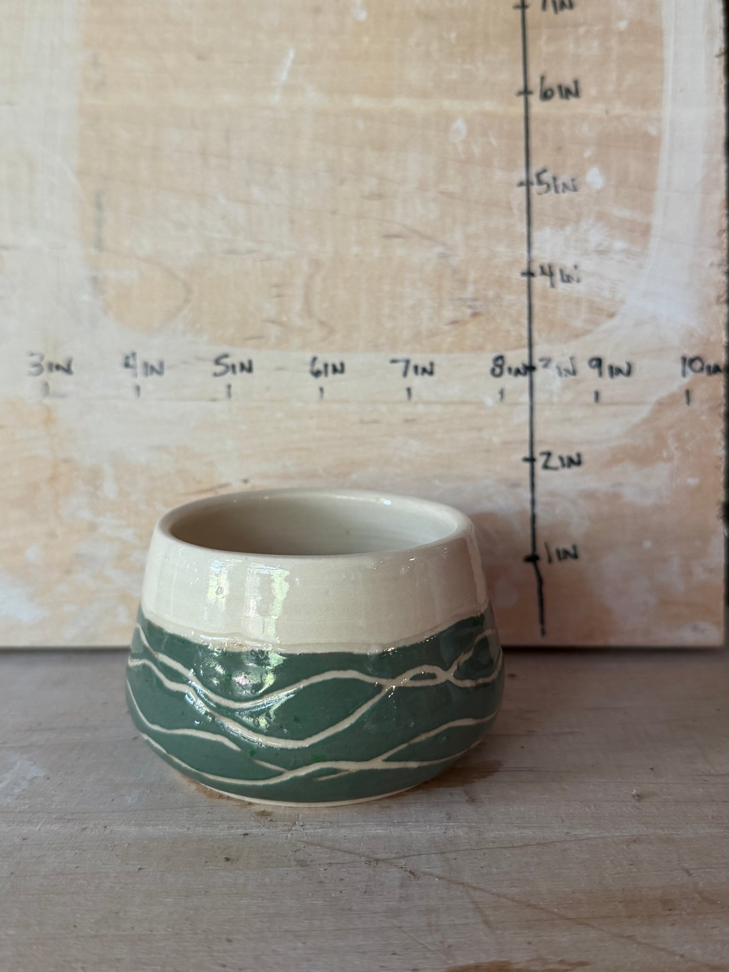 Carved design bowl/tea bowl/coffee ceramic cup